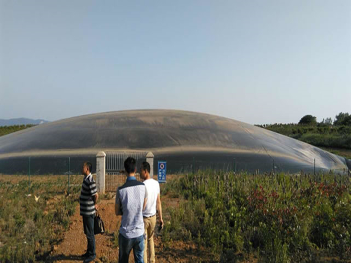 養(yǎng)豬場黑膜沼氣池防滲工程